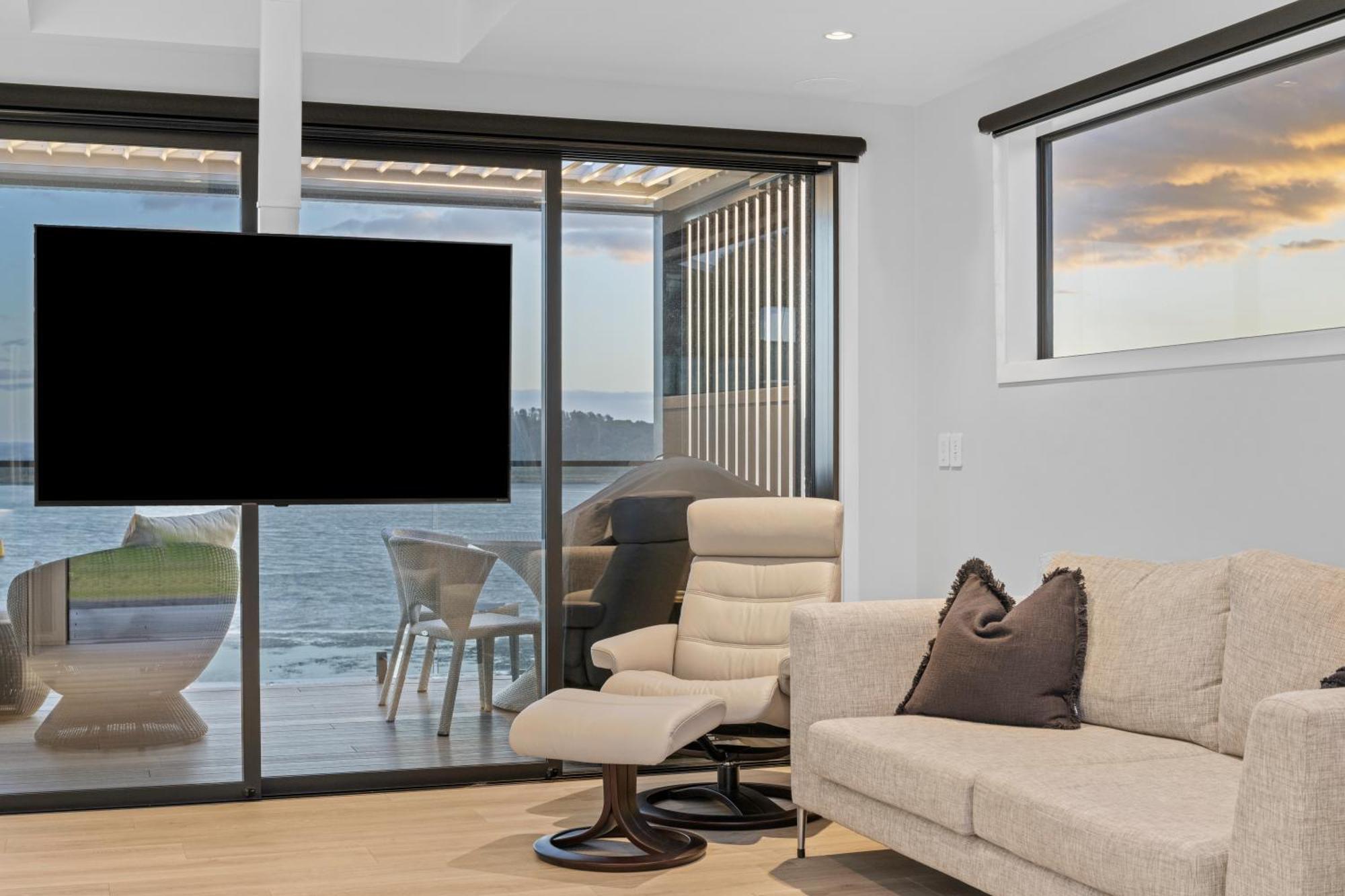 Pukehina Estuary Sunset Views Townhouse & Studio Екстериор снимка